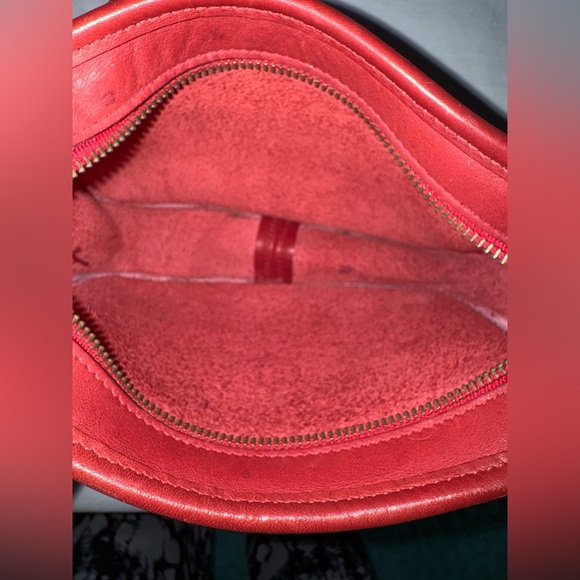 Coach 1995 EUC Carnival red leather crossbody USA made - Picture 5 of 6